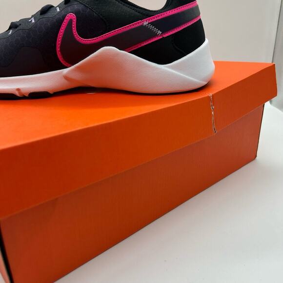 Nike Shoes Womens 11 Black Hyper Pink Cave Purple Legend Essential 2 Shoes NEW - Picture 11 of 12